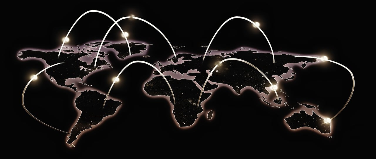 地球上的外星人(图1)