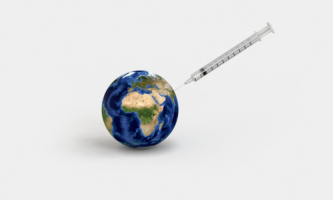 生活在地球的外星人(图1)