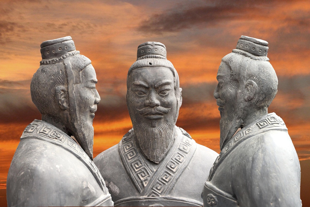 **中国古代著名军事家全集：从孙子、吴子到诸葛亮的谋略、战术与智慧解析**(图1)