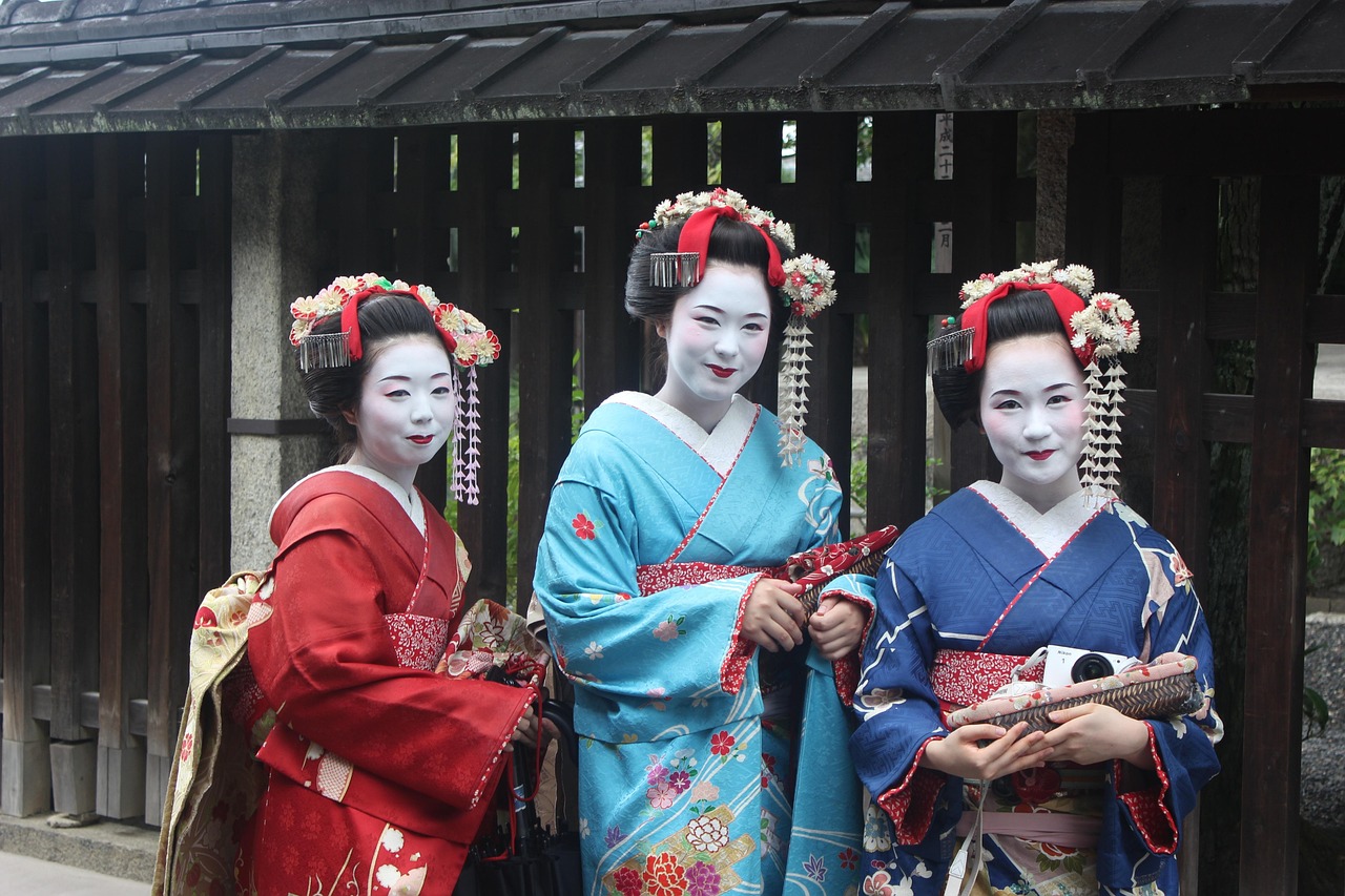 **古代女子的贞：历史渊源、社会价值与现代反思**(图1)