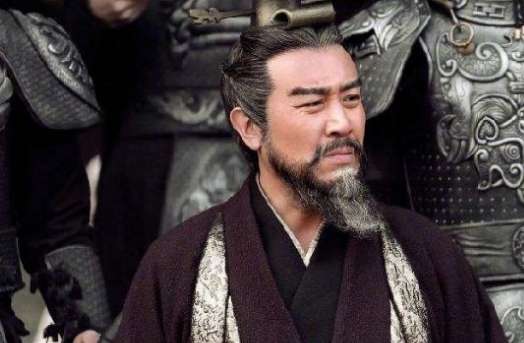 失去了他心爱的儿子-曹操一生中犯了五个错误 (失去了他心爱的姑娘也失去了钟楼)(图1)